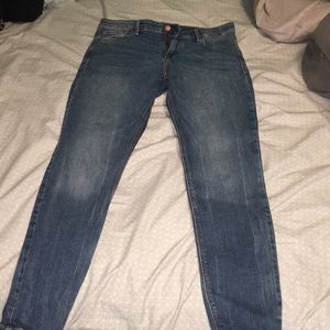 mid rise blue jeans from old navy!